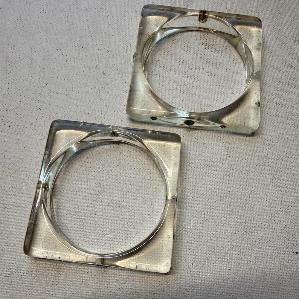 Lot Of 2 Mod Rhinestone Clear Lucite Square Bangle Bracelets Vintage Pastel 8" - Picture 2 of 9